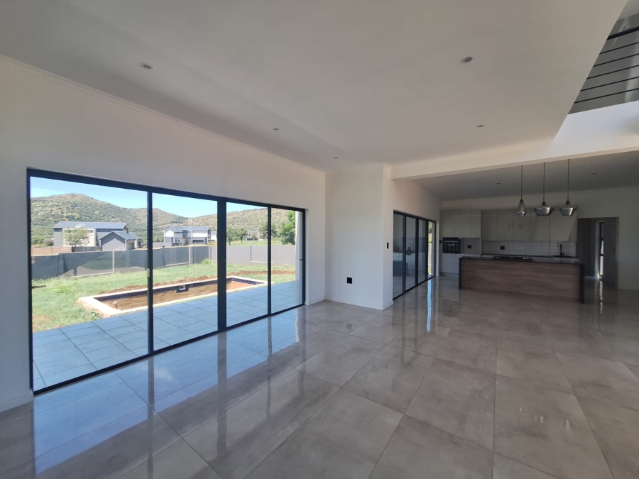 To Let 4 Bedroom Property for Rent in Redstone Private Country Estate North West